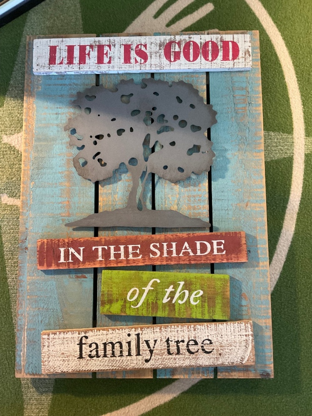 Rustic” life is good” Family Tree Wooden Wall Art